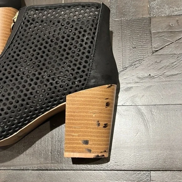 Mesh Zipper Back Peep Toe Chunky Heeled Sandal Boots - Picture 3 of 6